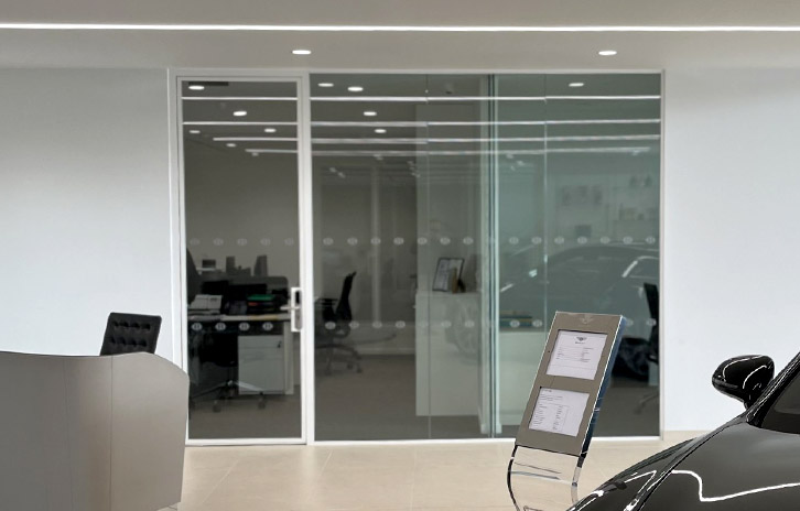 Clear Glass Performance Partitioning Supplies, South East, London, UK